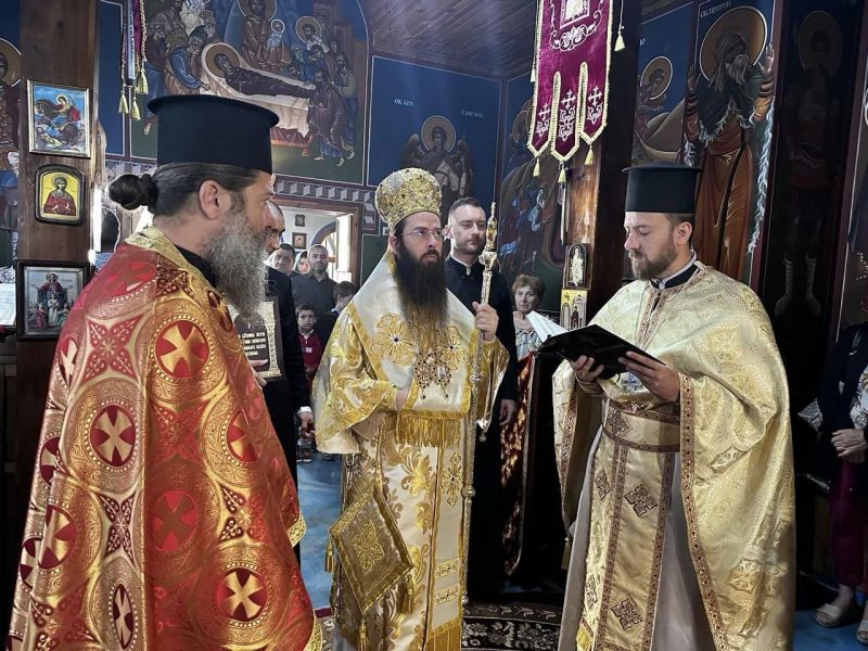 Сливенският митрополит Арсений отслужи архиерейска света Литургия в Чинтуловския манастир „Свети Пророк Илия“