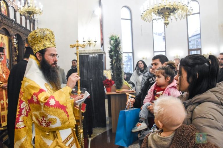 Подкрепа за многодетни семейства по случай Никулден