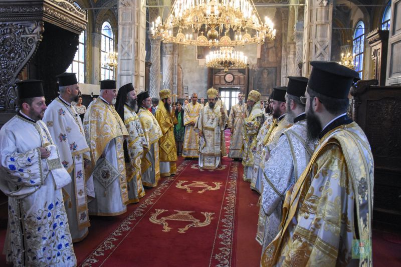 Архиерейска св. Литургия в Бургас