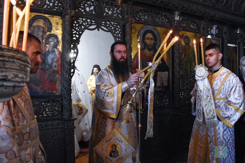 Архиерейска света Литургия за храмовия празник на църквата „Преображение Господне“ в Поморие