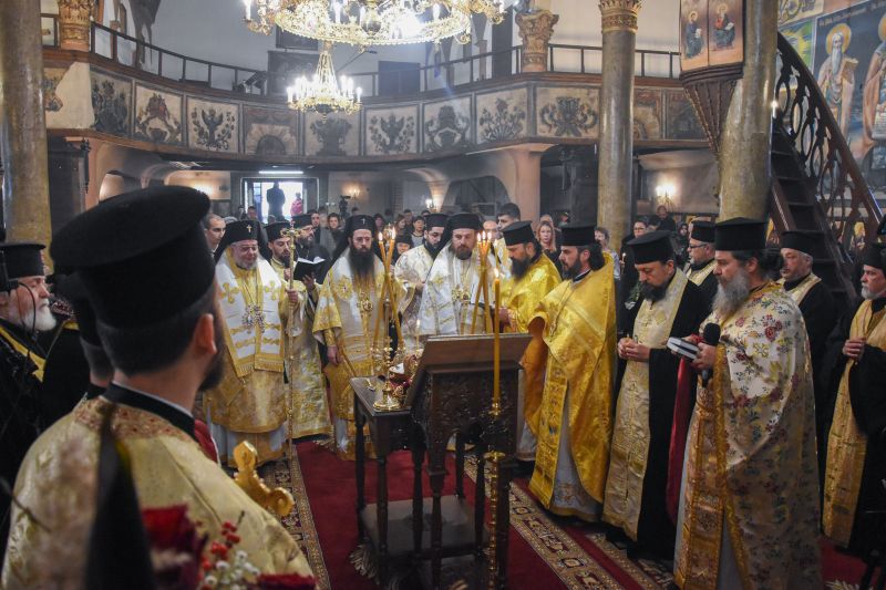 Заупокойна св. Литургия и панихида за блаженопочившия Сливенски митрополит Йоаникий