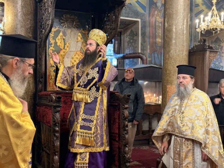 Василиева Литургия за Велики четвъртък в Сливен