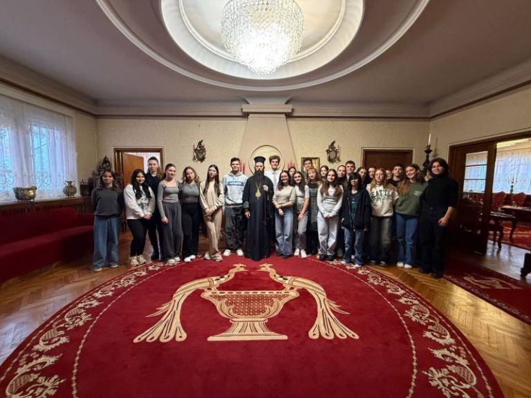 Сливенският митрополит Арсений се срещна с деветокласници от Националната художествена гимназия „Добри Добрович“ в гр. Сливен