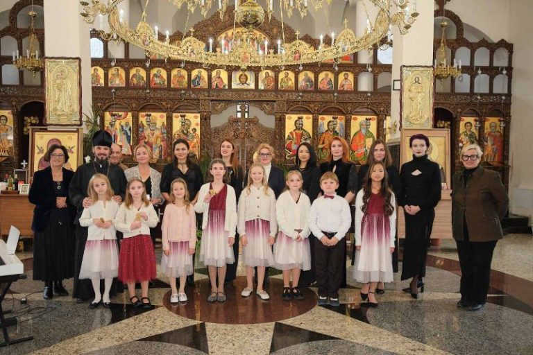 200 деца се включиха в тържествата за Въведение Богородично в храм "Св. Николай" в Бургас