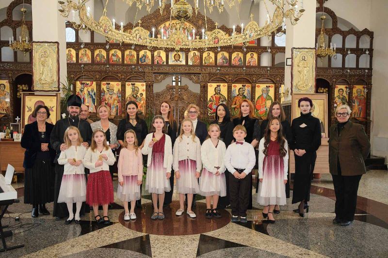 200 деца се включиха в тържествата за Въведение Богородично в храм "Св. Николай" в Бургас